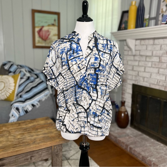 Robbi & Nikki by Robert Rodriguez Tops - Robbi & Nikki Blue White Tie Dye Print Faux Wrap Blouse